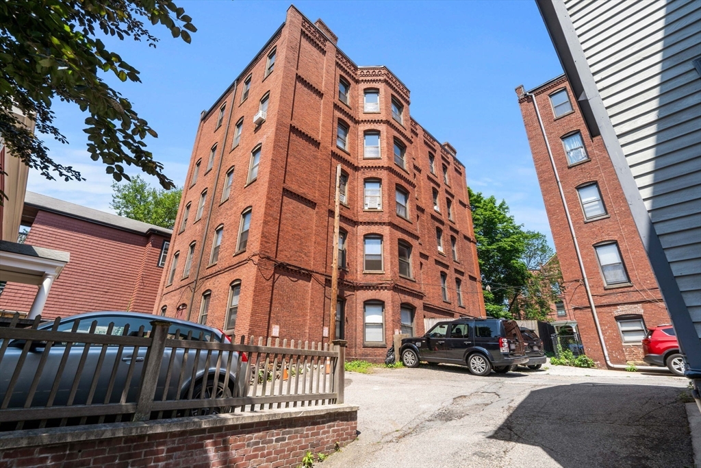 14-16 Davis Ave