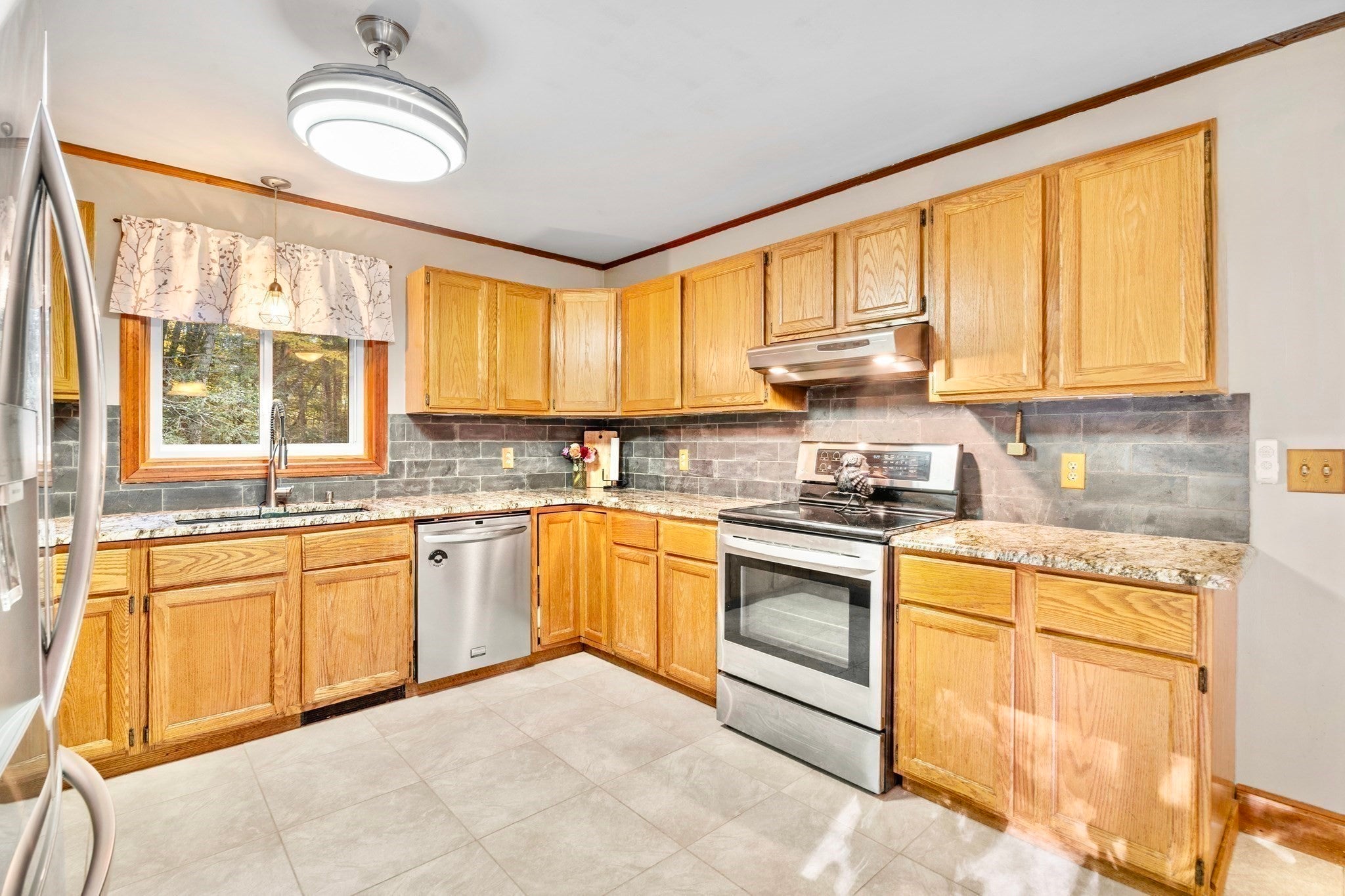 303 S Shelburne Rd, Shelburne, MA Photo #5