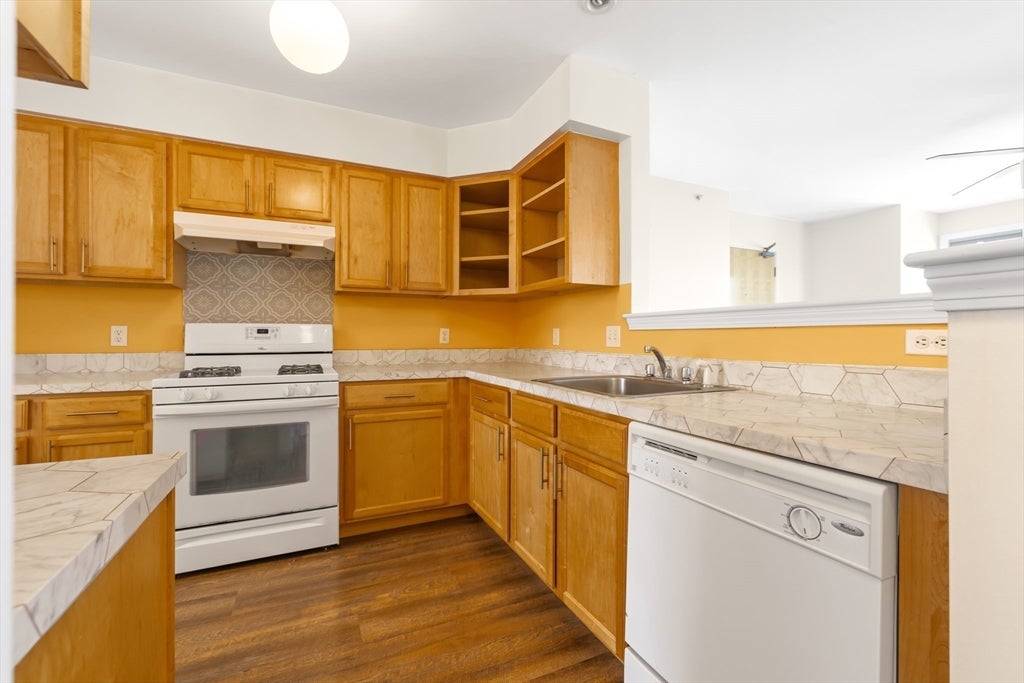429 Border St #6, Boston, MA, 429 Border St #6, Boston, MA Photo #12