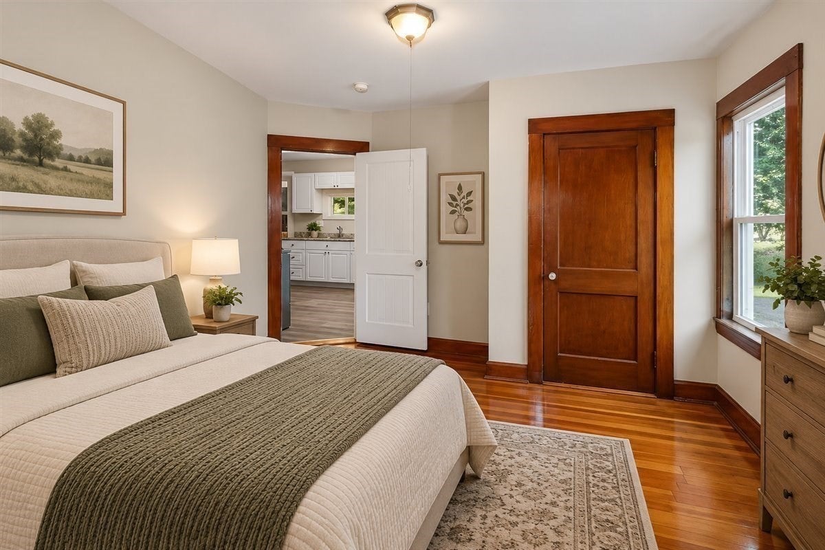 373 Highland St, Northbridge, MA Photo #10