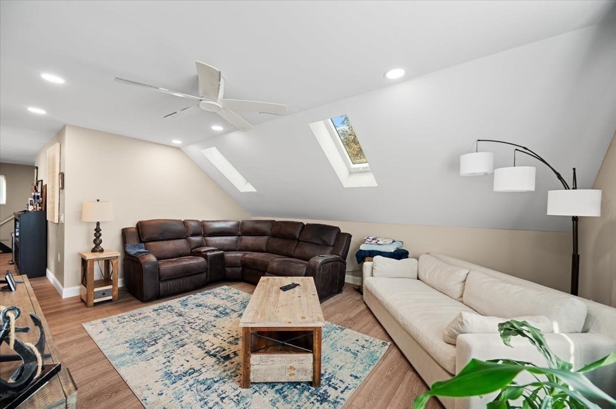 373 Highland St, Northbridge, MA Photo #27