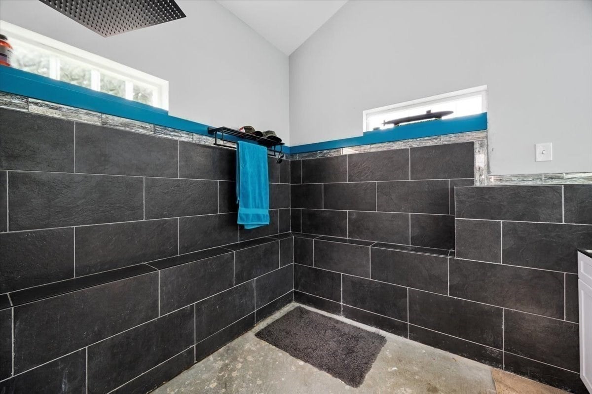 373 Highland St, Northbridge, MA Photo #28