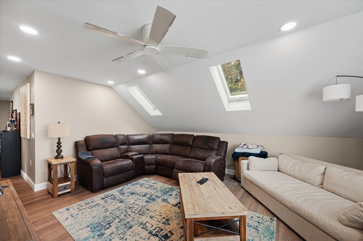 373 Highland St, Northbridge, MA Photo #26