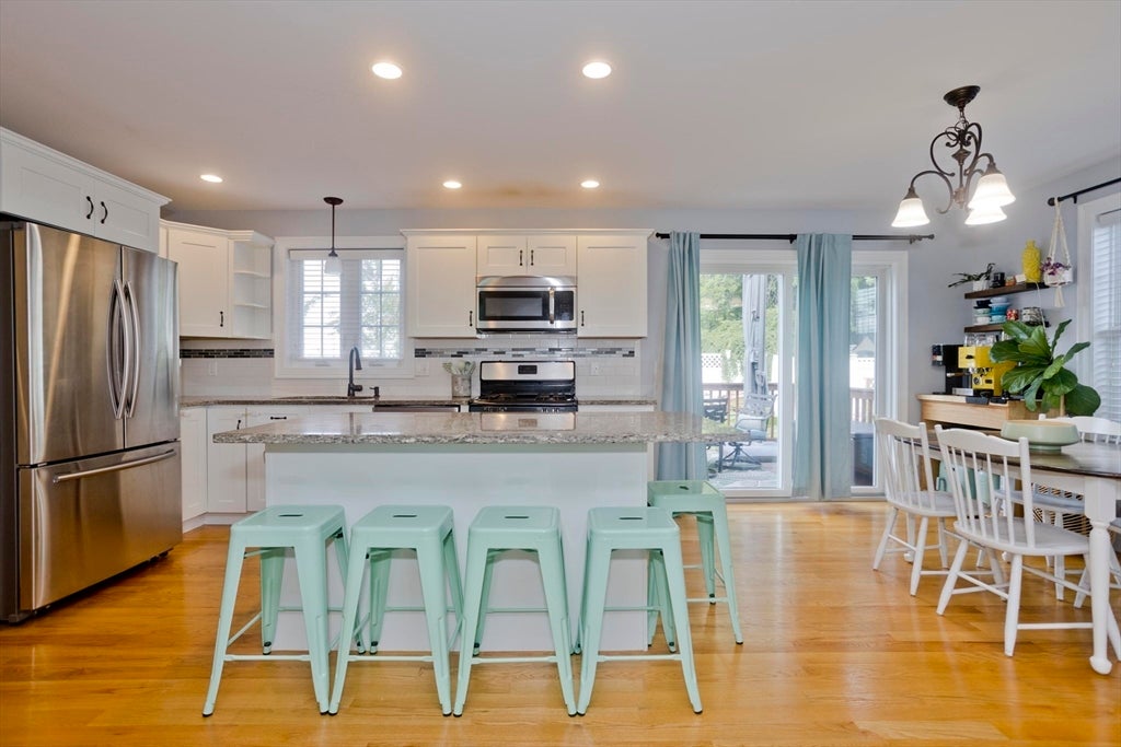 15 Lombard Ave, East Longmeadow, MA Photo #14