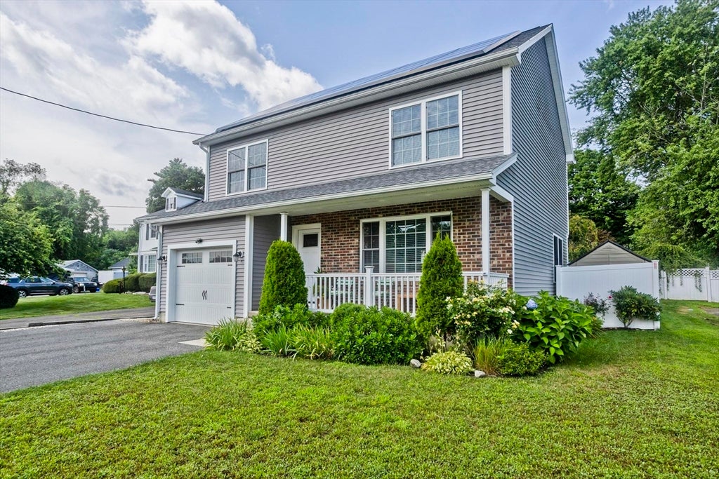 15 Lombard Ave, East Longmeadow, MA Photo #2