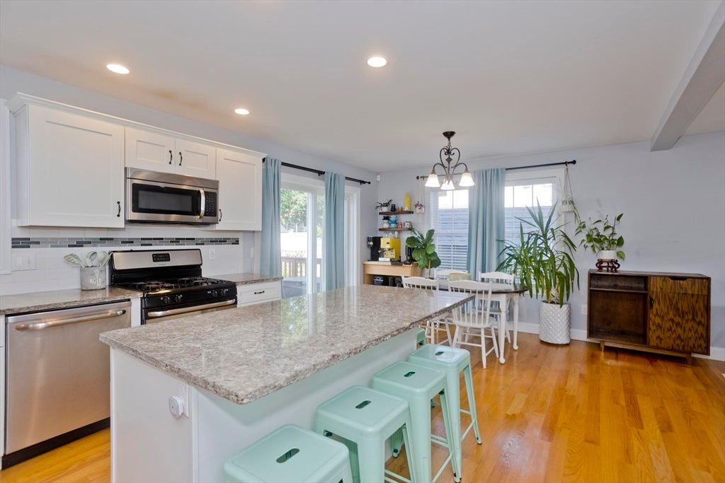 15 Lombard Ave, East Longmeadow, MA Photo #13