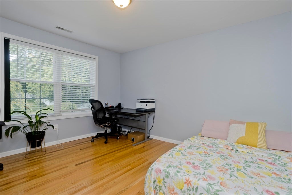 15 Lombard Ave, East Longmeadow, MA Photo #32