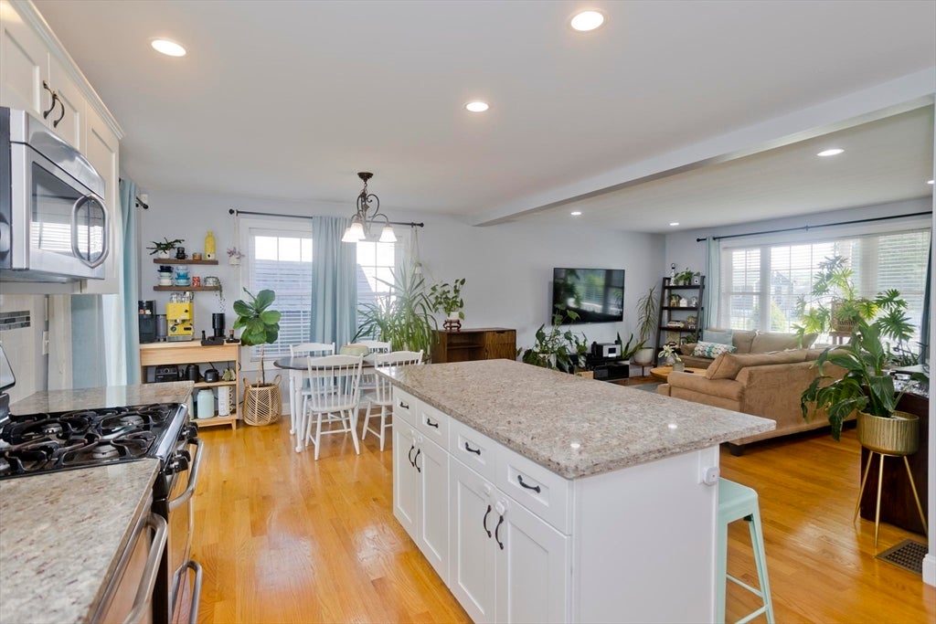 15 Lombard Ave, East Longmeadow, MA Photo #16