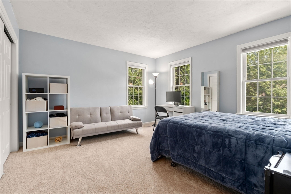 7 Evergreen Ln, Sturbridge, MA Photo #18