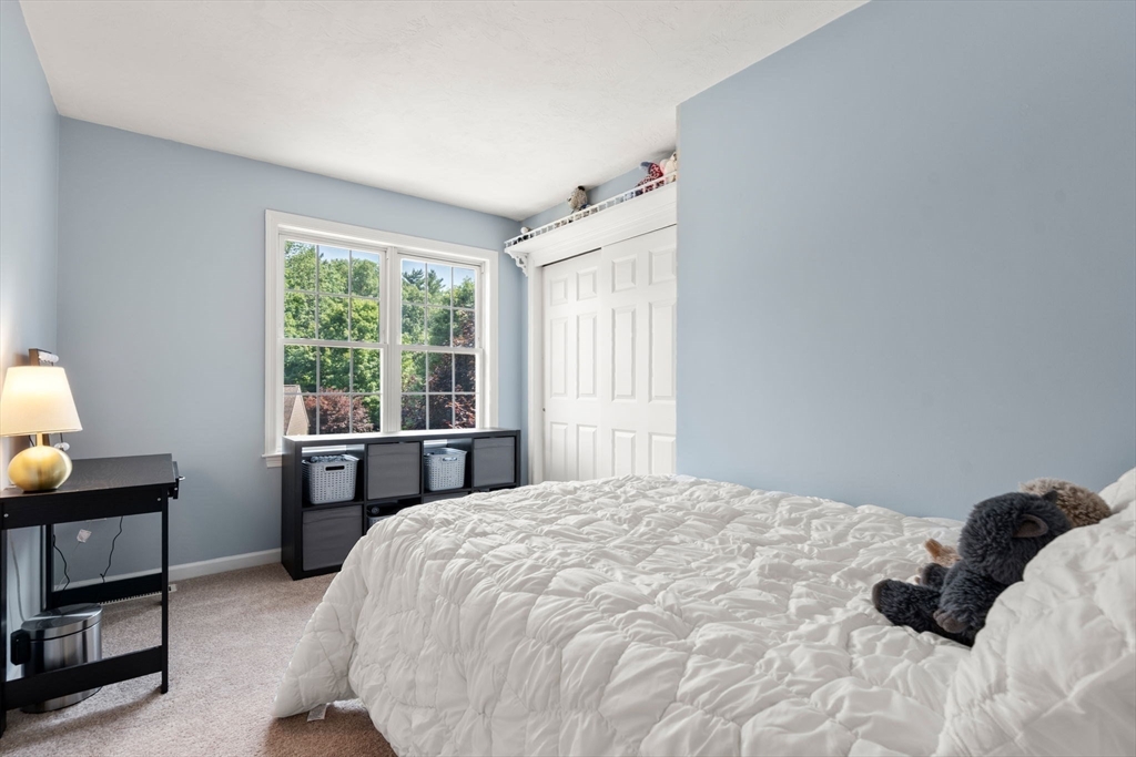 7 Evergreen Ln, Sturbridge, MA Photo #17