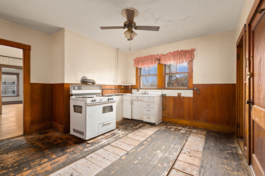 44 Warren Ave