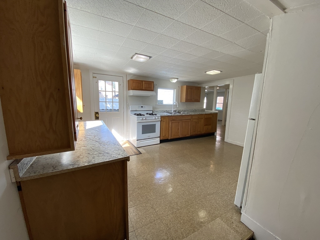 46 Whiting Street, Lynn, MA Photo #14