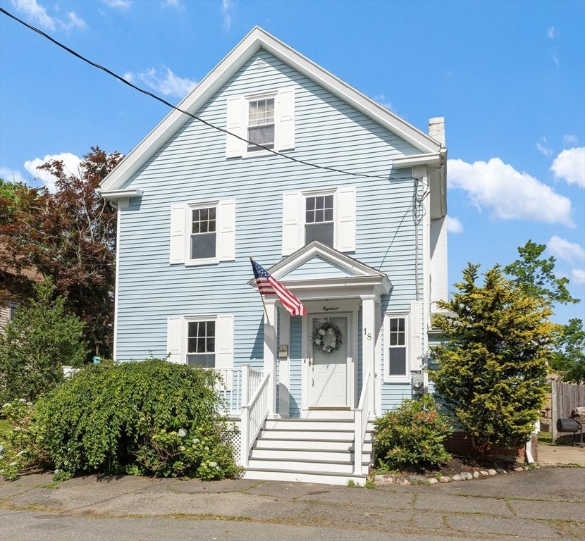 18 Hardy St