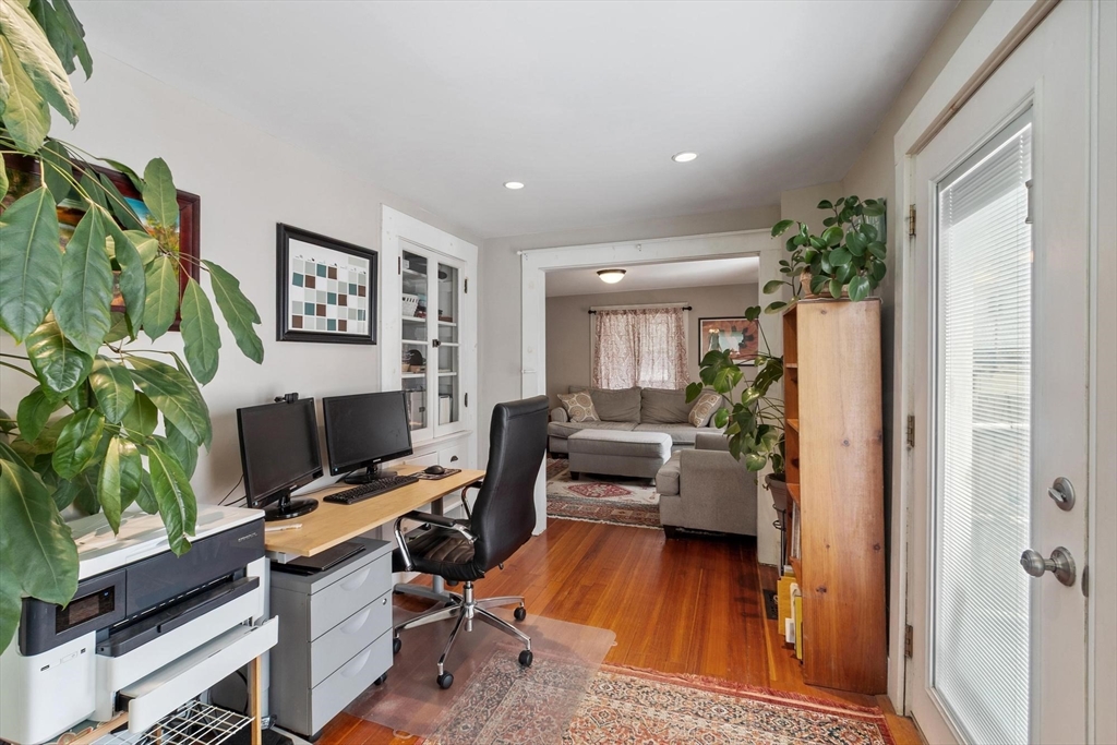 1 Union Street, Amesbury, MA, 1 Union Street, Amesbury, MA Photo #13