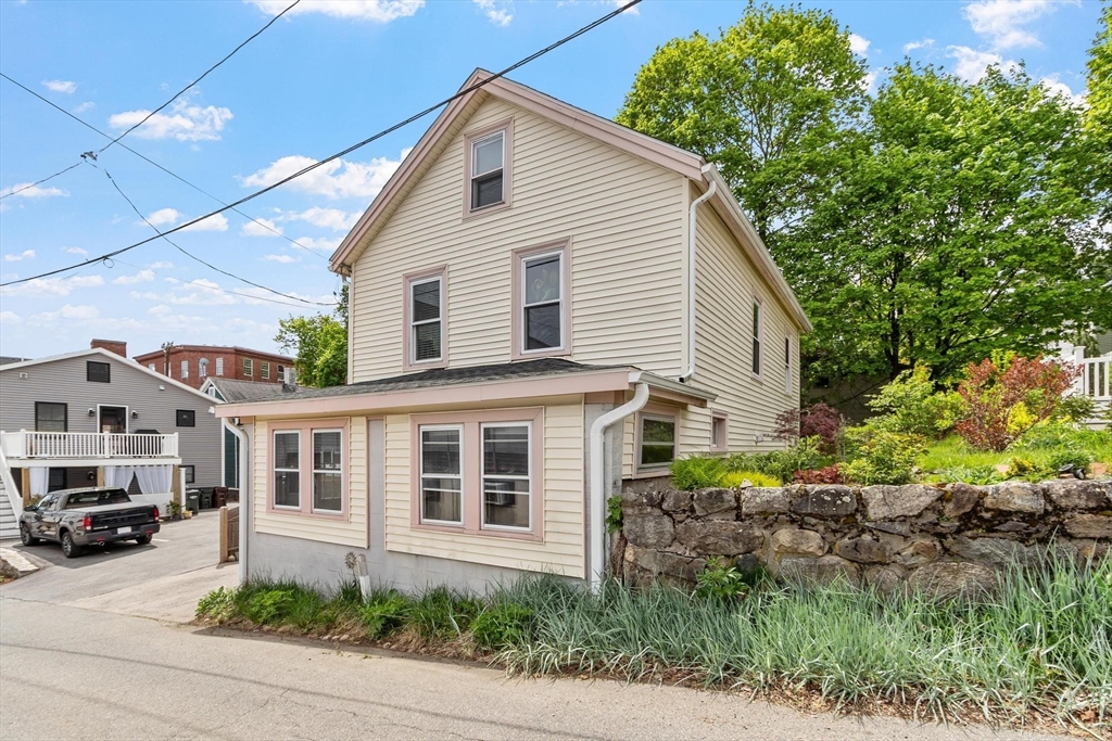 1 Union Street, Amesbury, MA, 1 Union Street, Amesbury, MA Photo #36