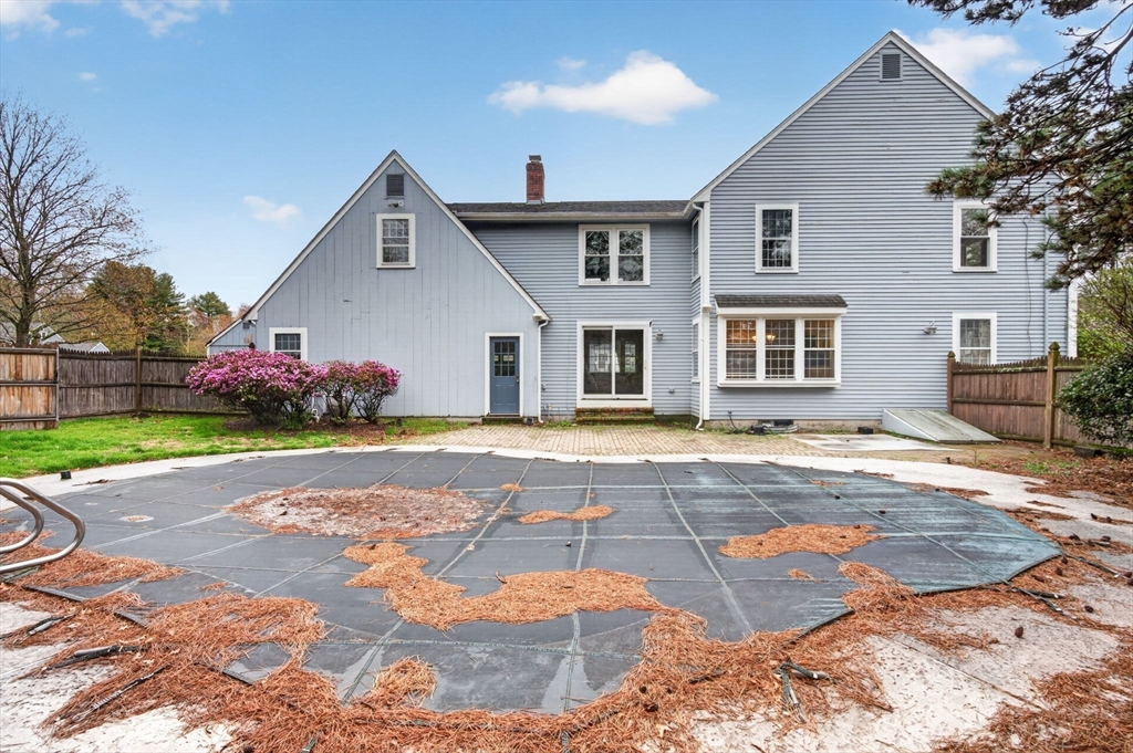 10 Olympic Ln