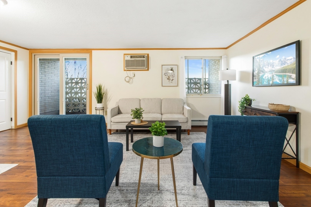 100 Park Terrace Dr 106