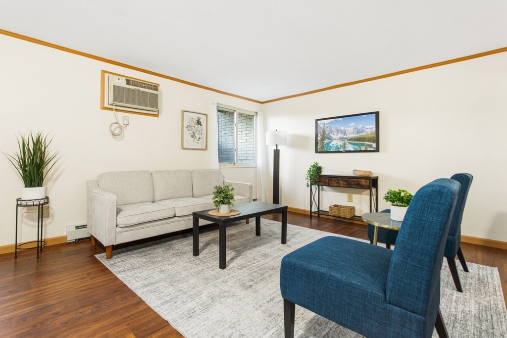 100 Park Terrace Dr 106