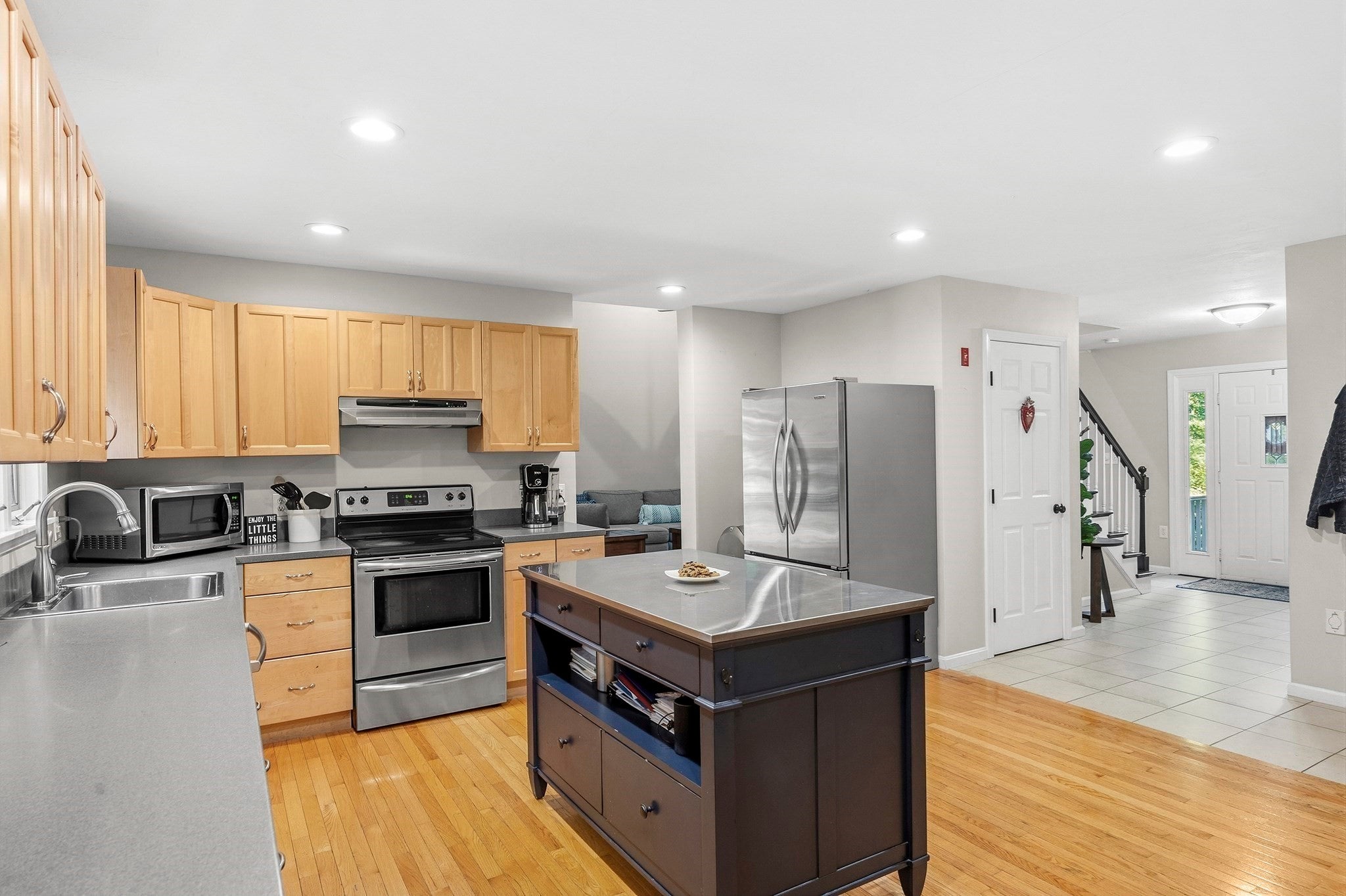 37 Phyllis Rd, Foxboro, MA Photo #6