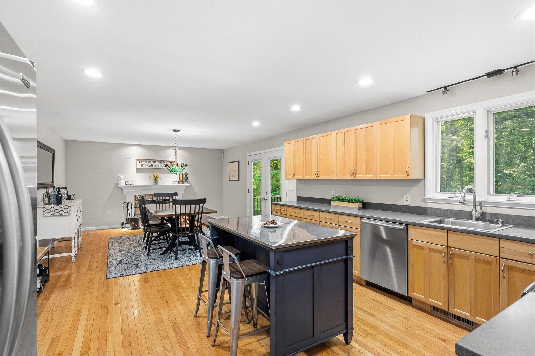 37 Phyllis Rd, Foxboro, MA Photo #8