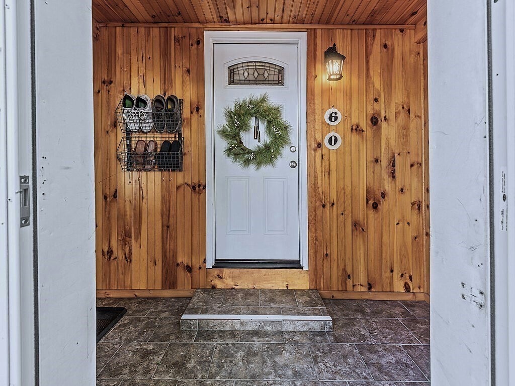 60 Bowker Street, Worcester, MA Photo #4
