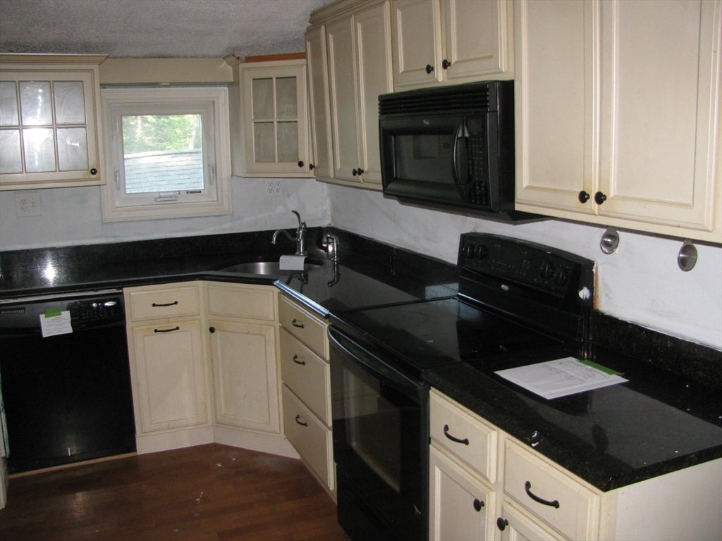 128 N Lake Ave, Southwick, MA, 128 N Lake Ave, Southwick, MA Photo #5