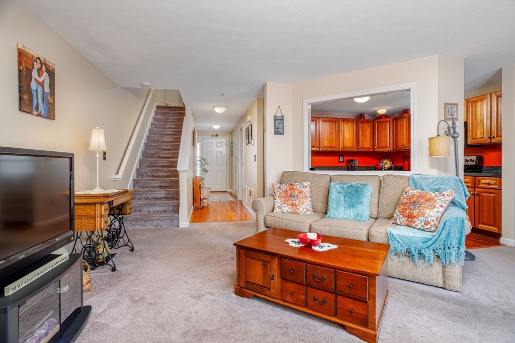 101 Bridle Cross Rd 101