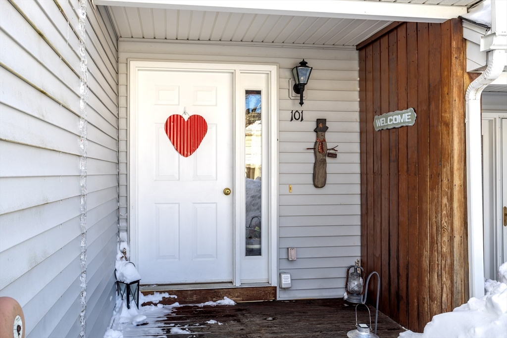 101 Bridle Cross Rd 101