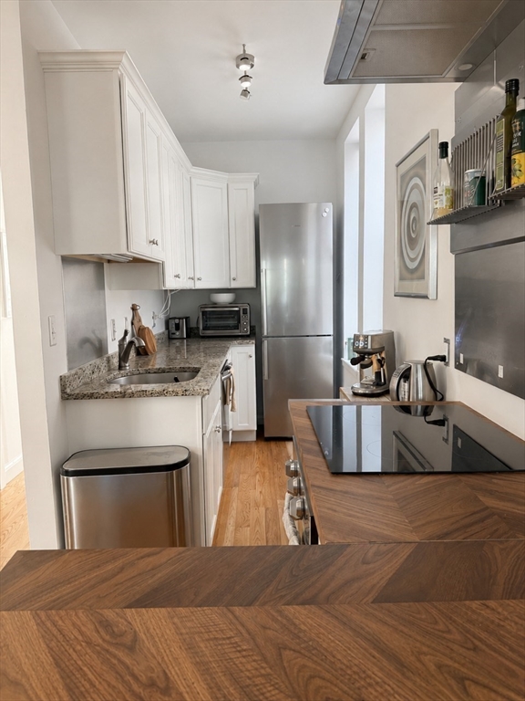 9 Albemarle St 2