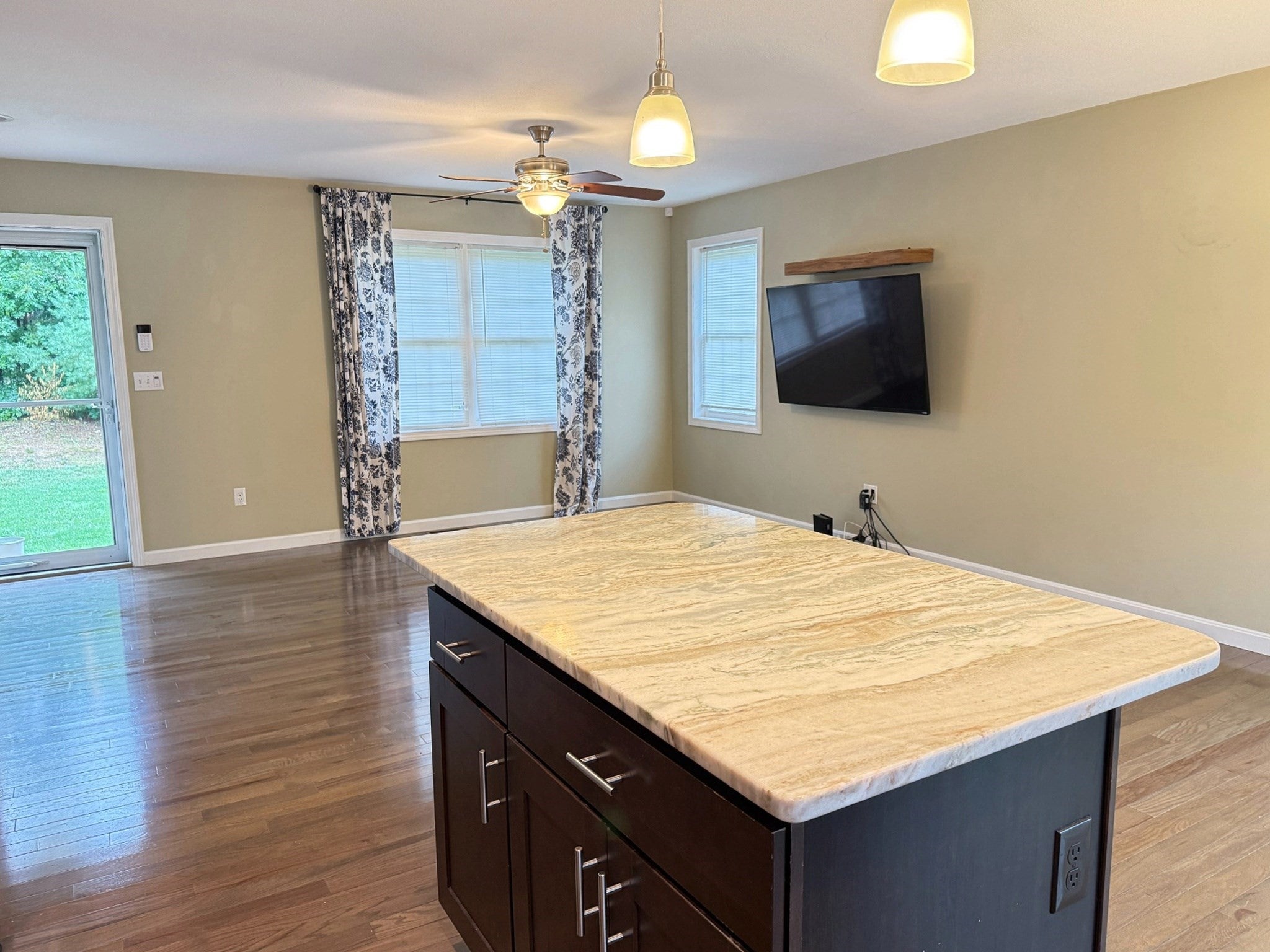 152 Sargent St, Belchertown, MA Photo #16