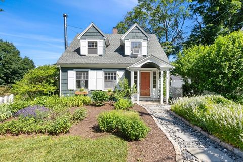 47 Gardner St Groveland MA 01834