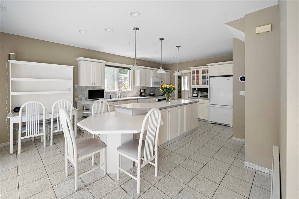 667 Salem St, Lynnfield, MA, 667 Salem St, Lynnfield, MA Photo #10