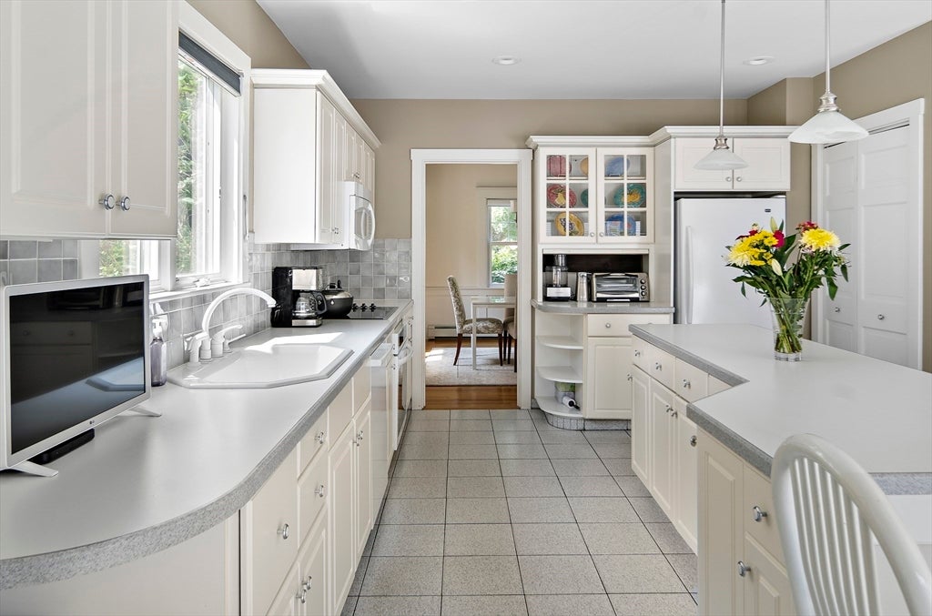 667 Salem St, Lynnfield, MA, 667 Salem St, Lynnfield, MA Photo #11