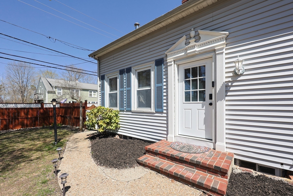 404 S Main St