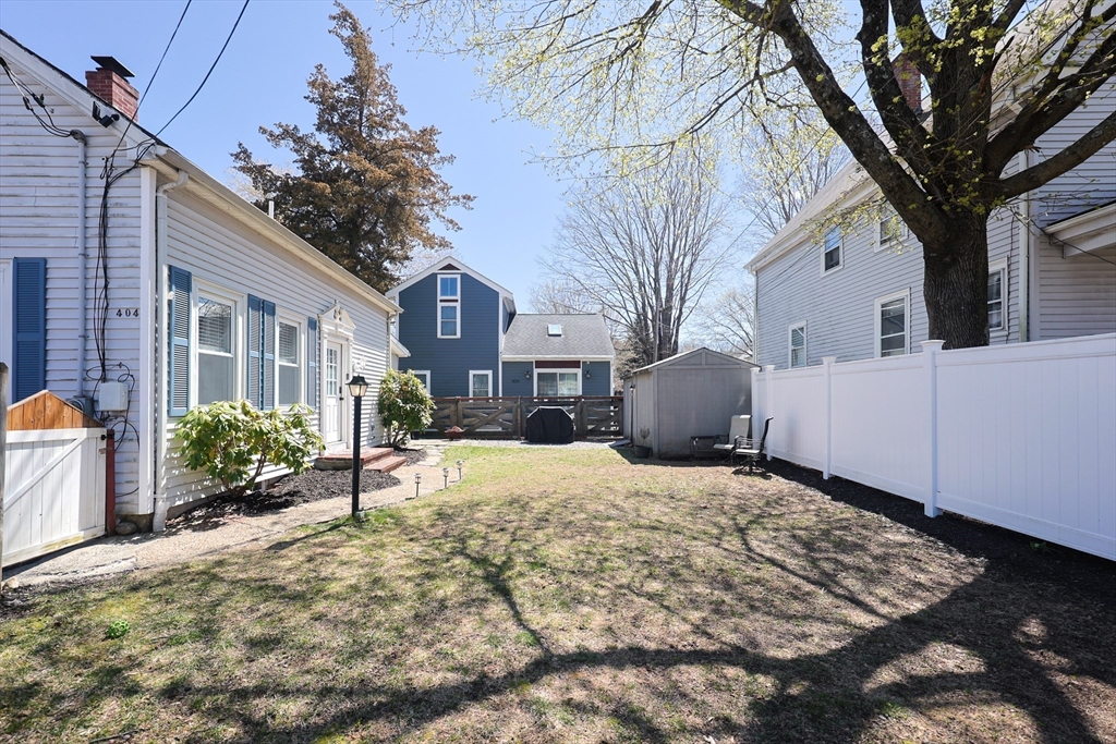 404 S Main St