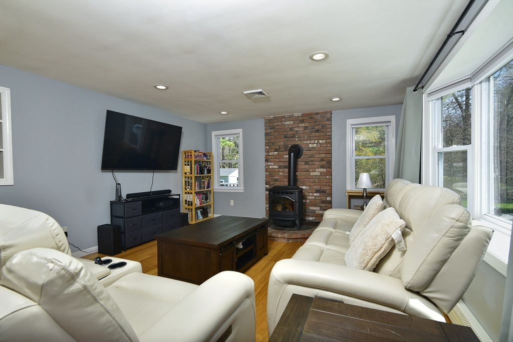 231 Mattapoisett Rd