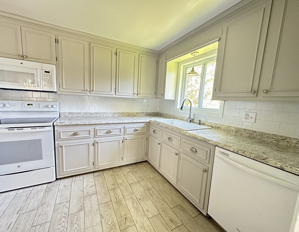 11 Sunview Terrace #1, Dartmouth, MA Photo #3