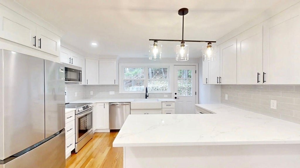 8 Reardon Rd
