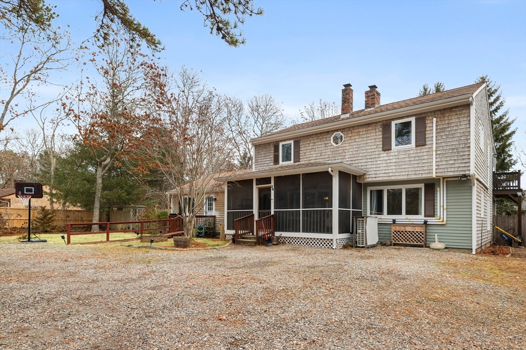 34 Rainbow Ln