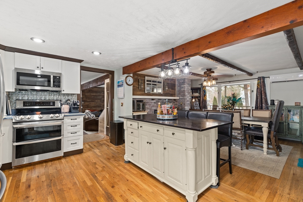 34 Rainbow Ln