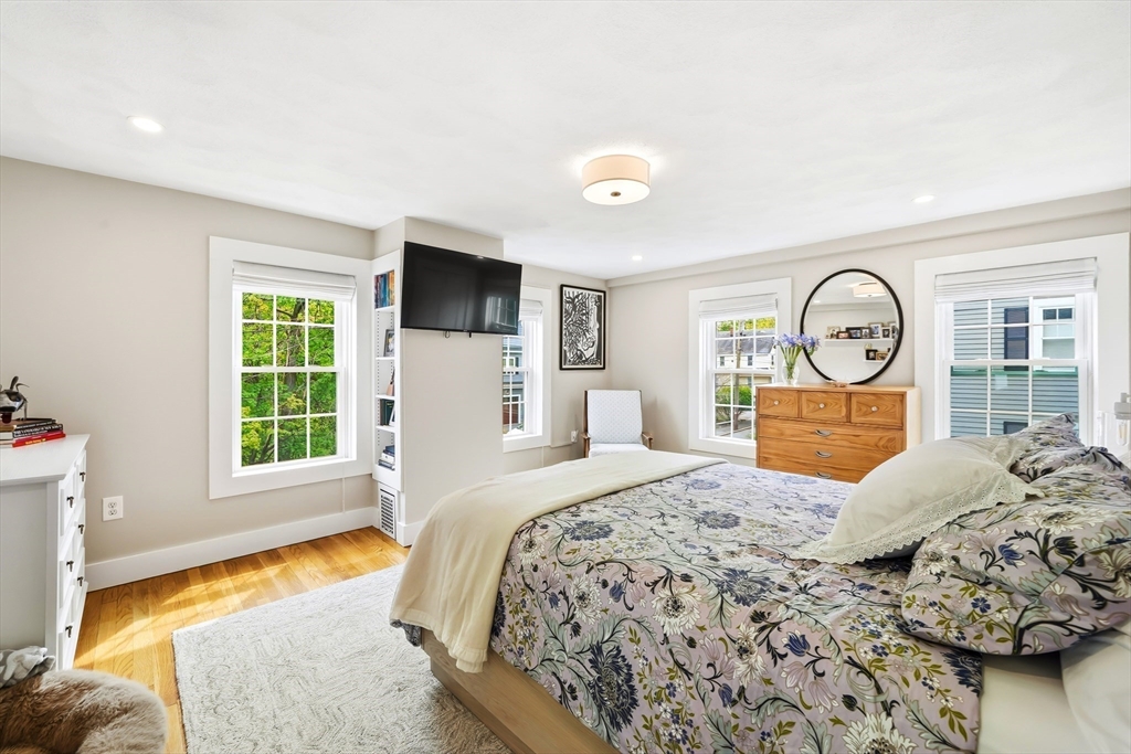 11 Beacon St, Woburn, MA Photo #18