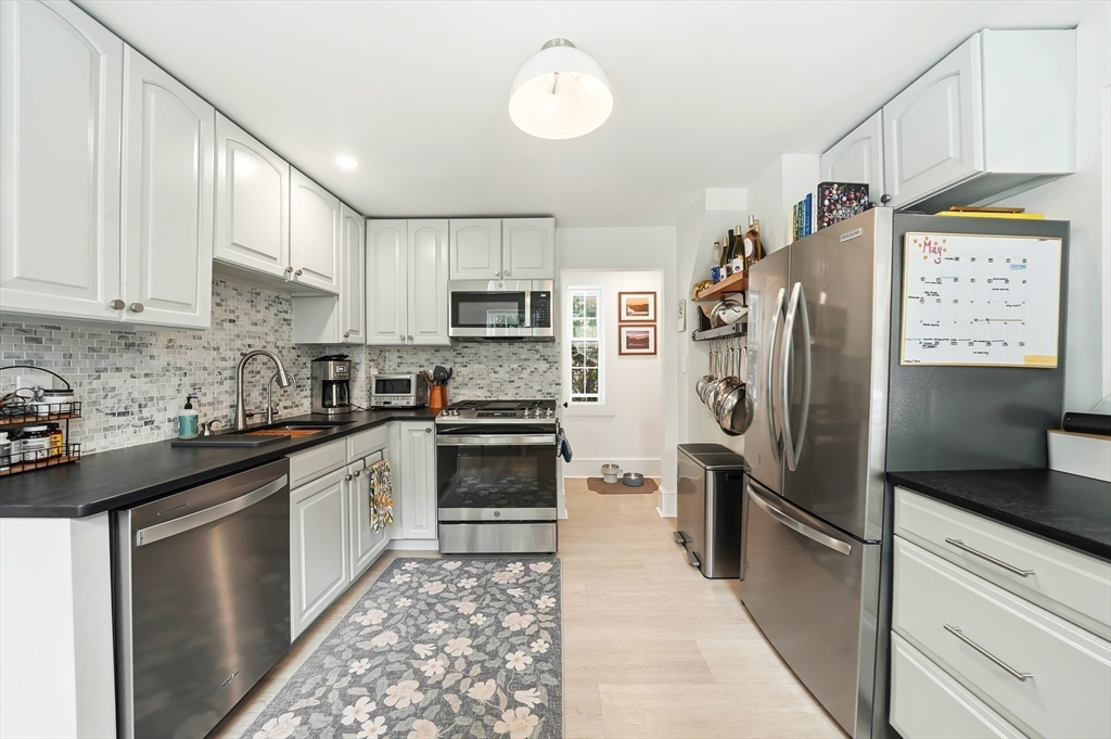 11 Beacon St, Woburn, MA Photo #2