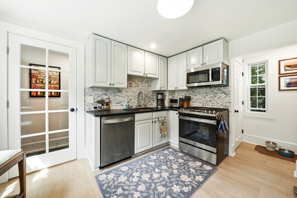 11 Beacon St, Woburn, MA Photo #14