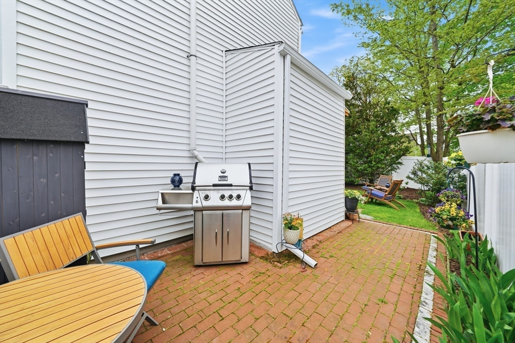 11 Beacon St, Woburn, MA Photo #35