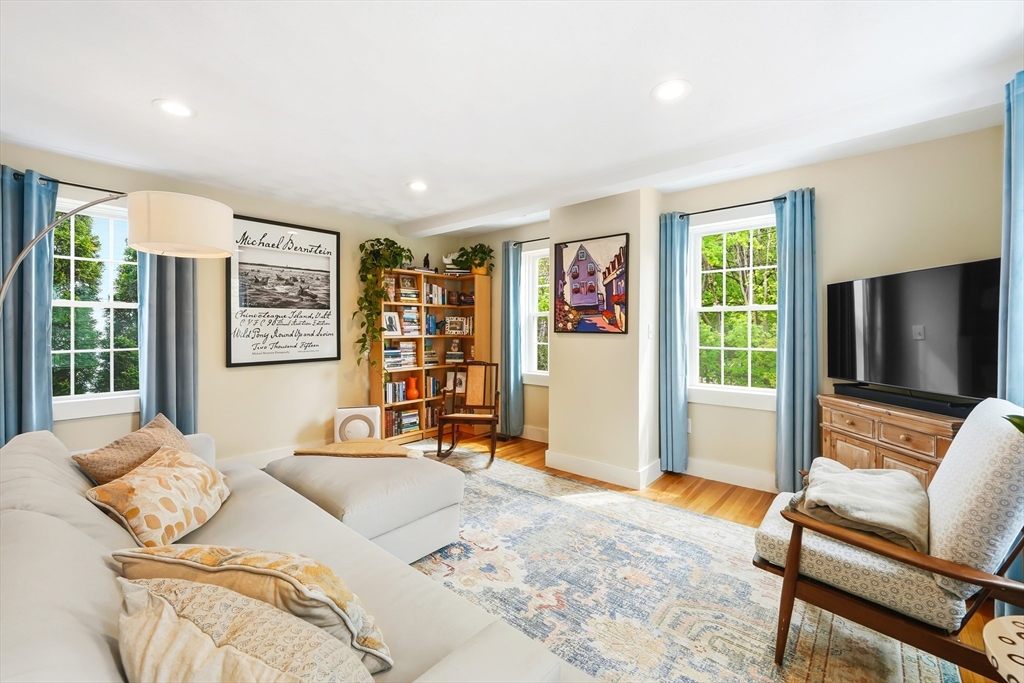 11 Beacon St, Woburn, MA Photo #5