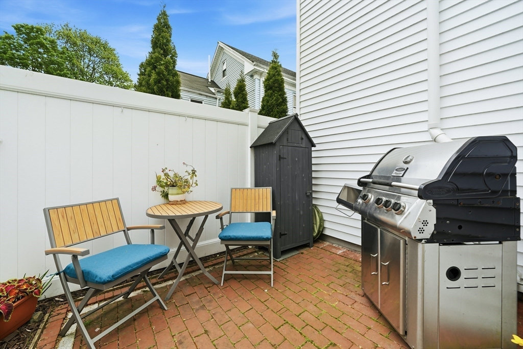 11 Beacon St, Woburn, MA Photo #36