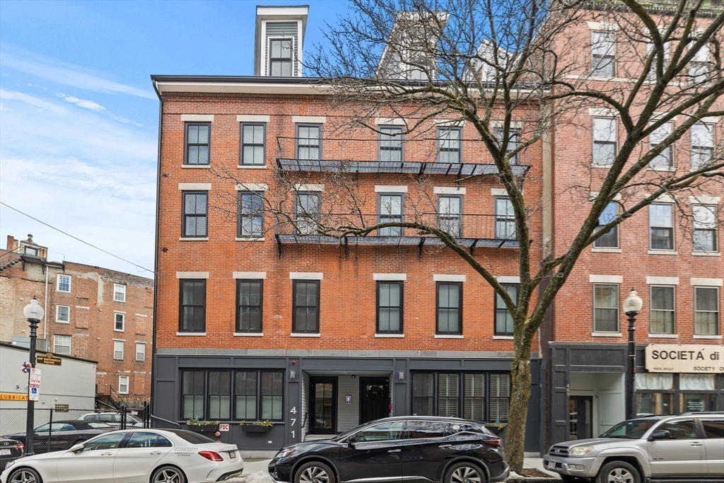 471 Hanover Street 4