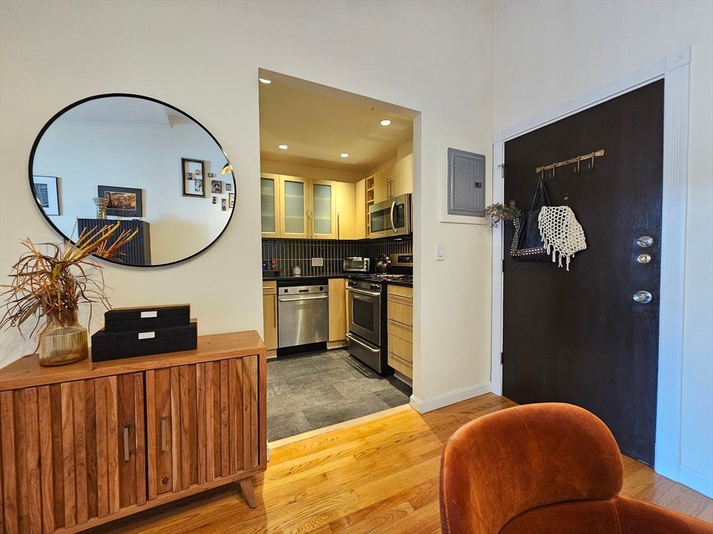 55 Broadlawn Park 16B