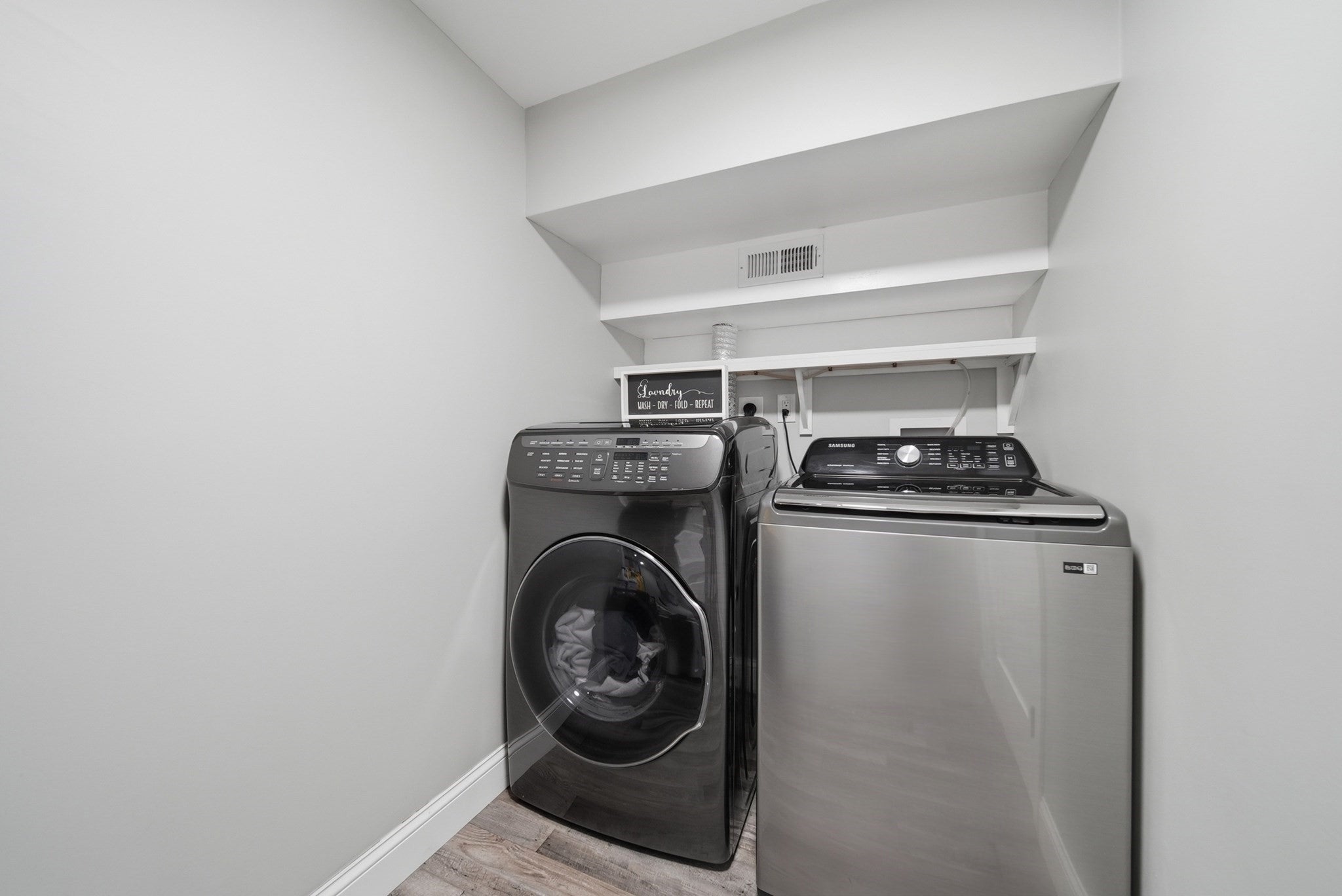 107 New York St, Lowell, MA Photo #28