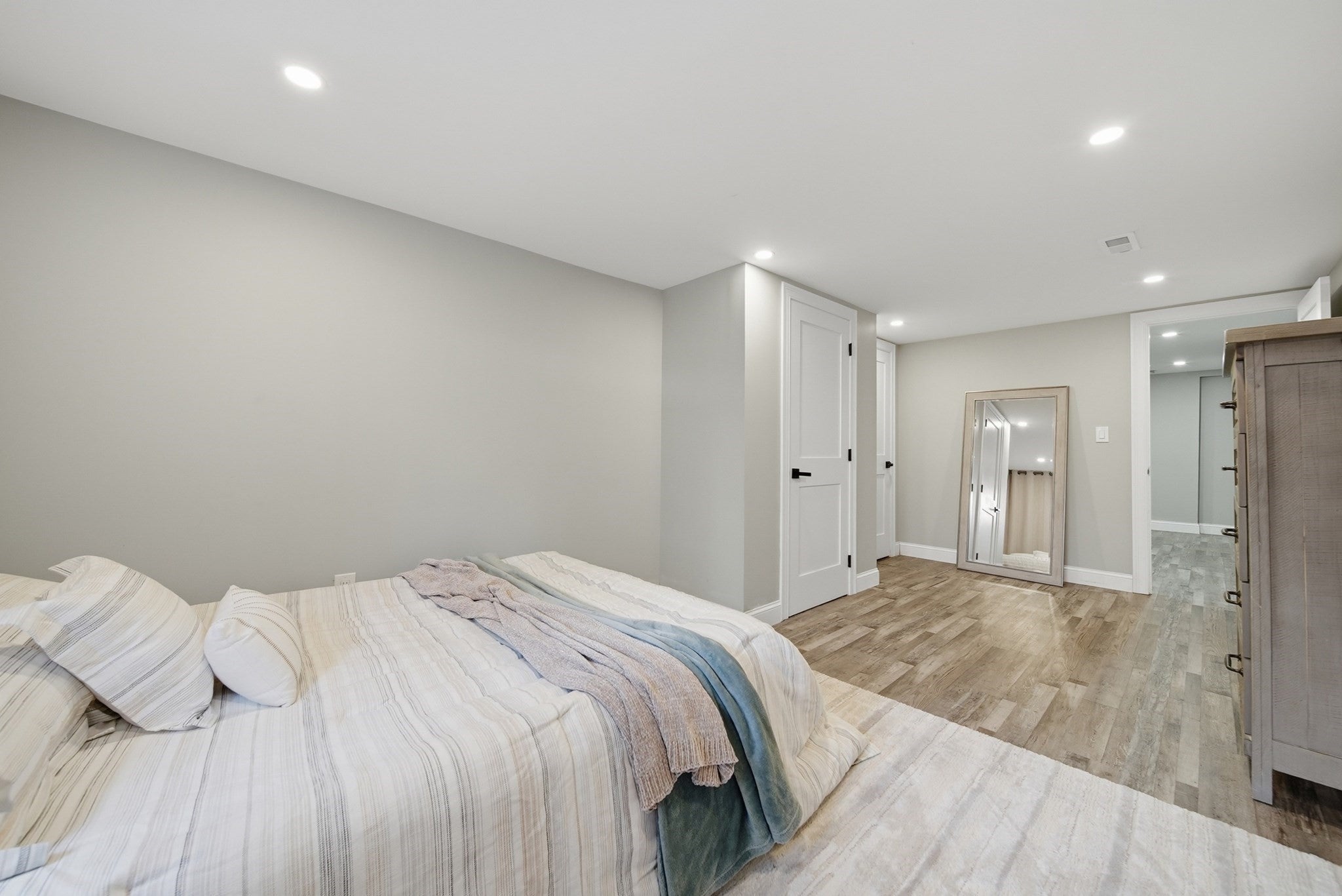 107 New York St, Lowell, MA Photo #25